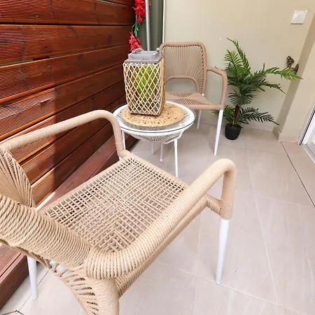 Goldenspace Exquisite Near The Port