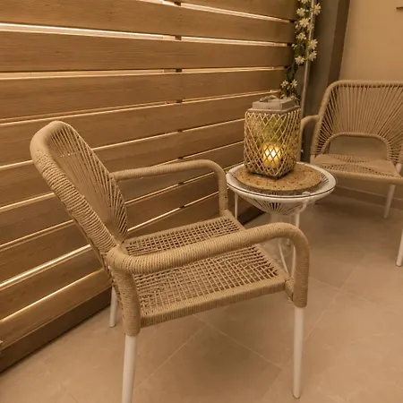 GOLDENSPACE exquisite suite near the port
